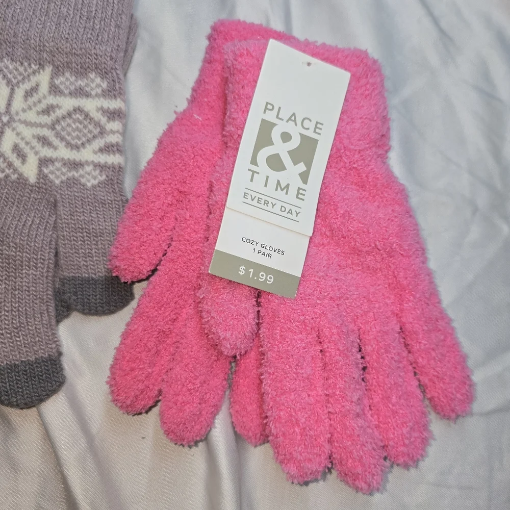 Lot of 2 NWT Girls Gloves Place & Time 1 Cozy Pink Pair 1 Pair of Texting Gloves